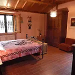 Villa Laura - Private Pool Near Acqualagna Smirra