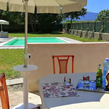 Villa Laura - Private Pool Near Acqualagna Smirra