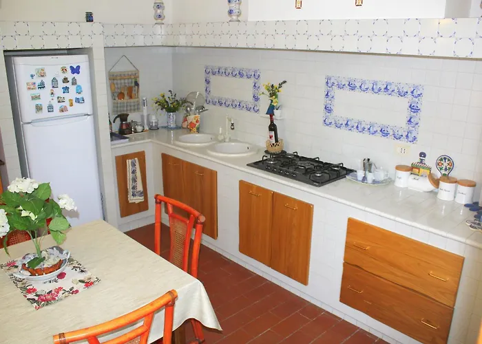 Laura - Private Pool Near Acqualagna Smirra