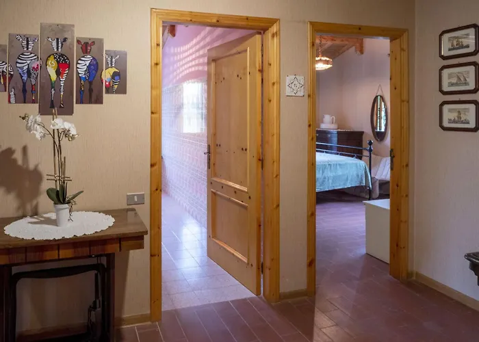 Laura - Private Pool Near Acqualagna Villa Smirra