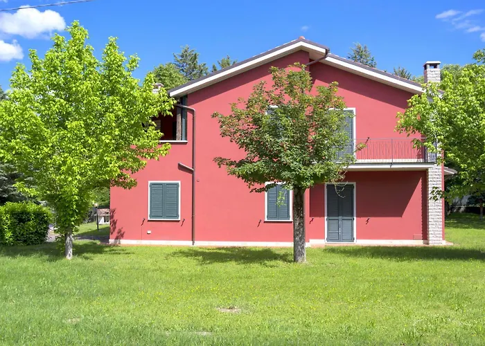 Laura - Private Pool Near Acqualagna Villa Smirra
